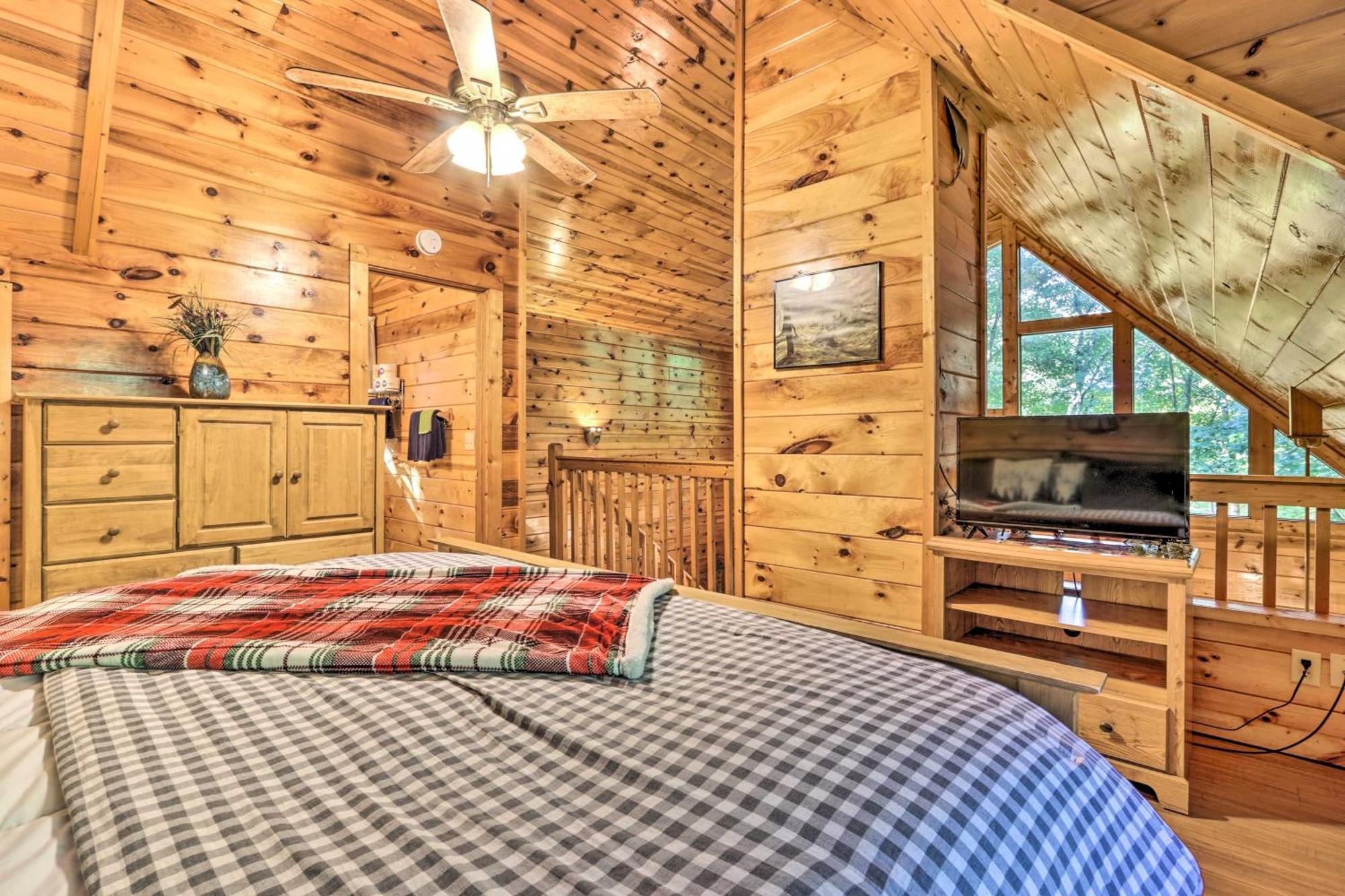 Cozy Mountain Cabin In Perfect Location Sevierville Ngoại thất bức ảnh