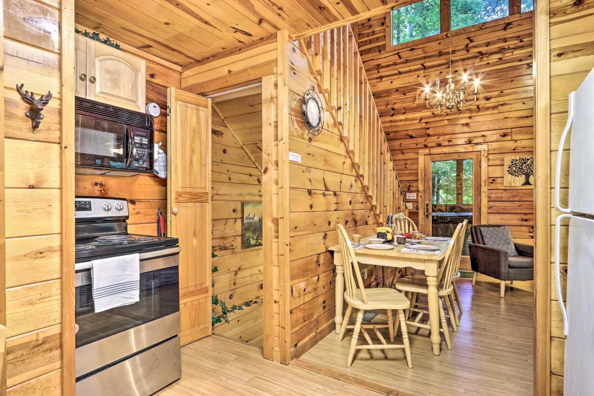 Cozy Mountain Cabin In Perfect Location Sevierville Ngoại thất bức ảnh